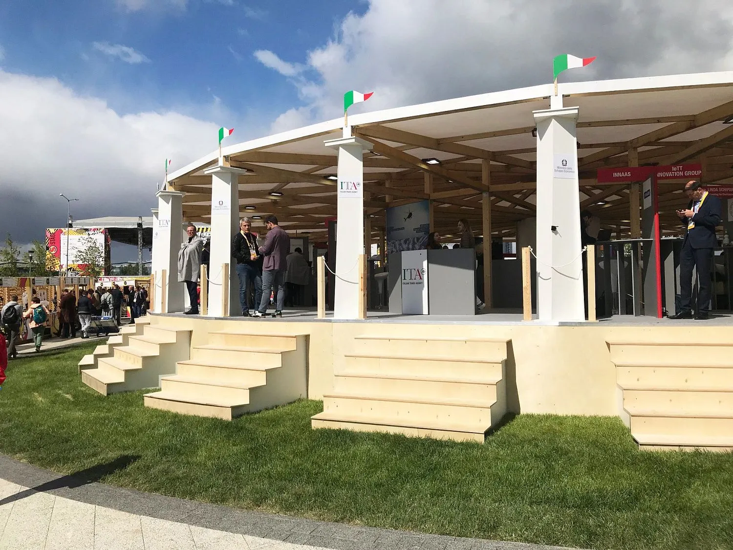 STARTUP VILLAGE  x Italian Trade Agency
